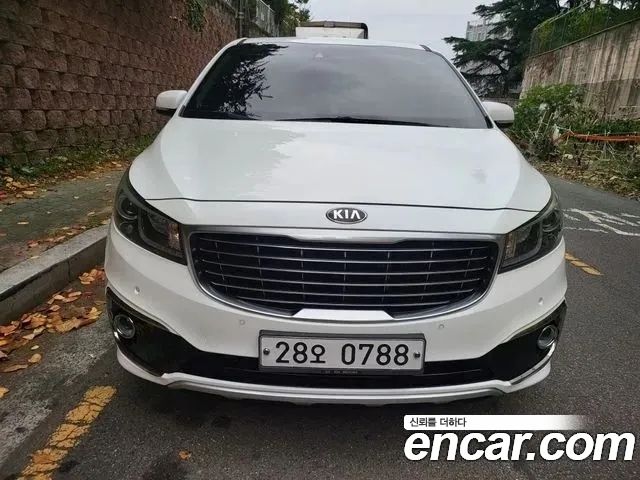 Kia Carnival 9-seater Noblesse — пробег 128 300 км — фото 2 из 5