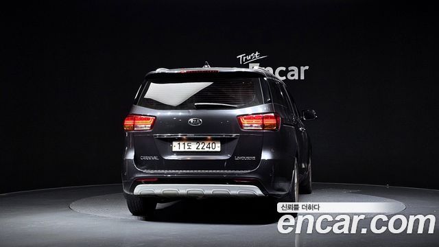 Kia Carnival из Кореи Encar