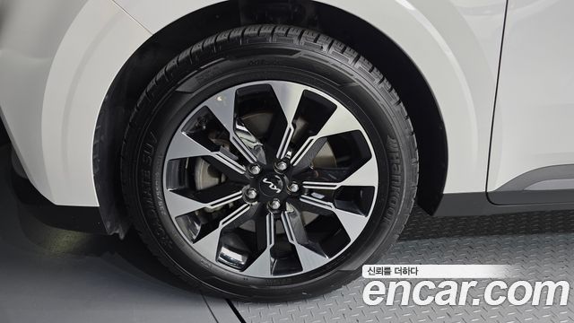 Kia Carnival 9-Seater Prestige — пробег 90 895 км — фото 5 из 5