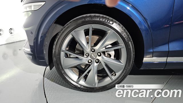 Genesis GV70 из Кореи Encar