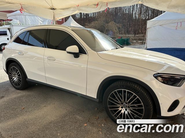 Mercedes-Benz GLC-Class GLC 300 4MATIC Avantgarde — пробег 1 377 км — фото 2 из 5