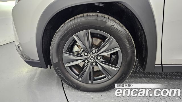 Lexus UX из Кореи Encar
