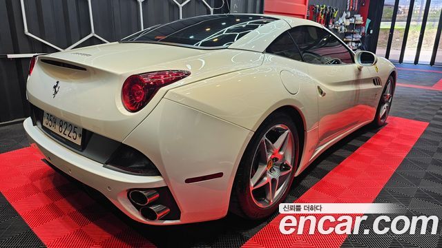 Ferrari California из Кореи Encar
