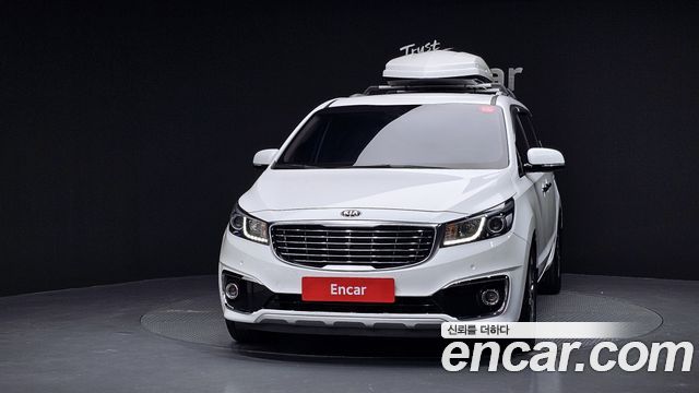Kia Carnival Gasoline 9-seater Noblesse — пробег 67 303 км — фото 3 из 5
