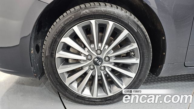 Kia K7 из Кореи Encar