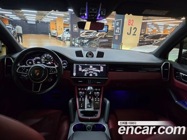 Porsche Cayenne 3.0 E-Hybrid — пробег 35 854 км — фото 4 из 5