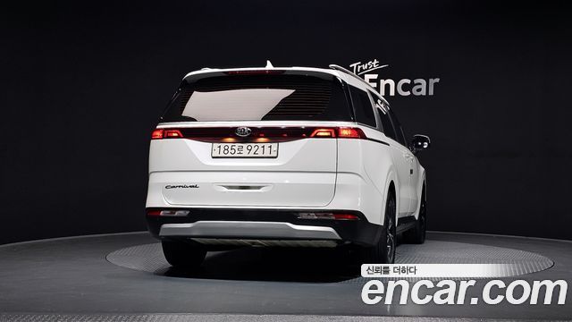 Kia Carnival из Кореи Encar