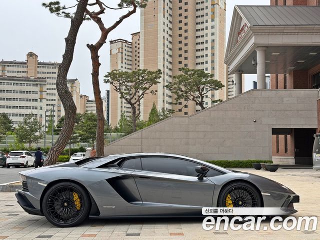 Lamborghini Aventador из Кореи Encar