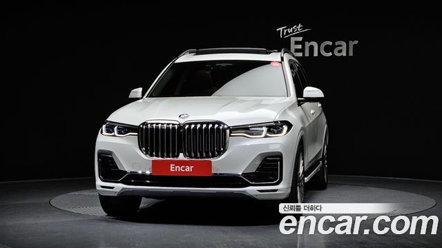 BMW X7 xDrive 30d Design Pure Excellent 6-Seater — пробег 32 625 км — фото 3 из 5
