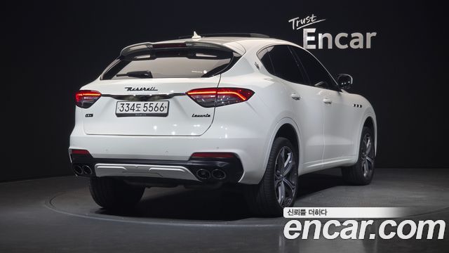 Maserati Levante из Кореи Encar