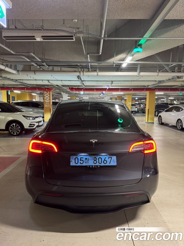 Tesla Model Y RWD — пробег 33 000 км — фото 4 из 5