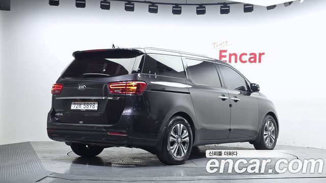 Kia Carnival из Кореи Encar