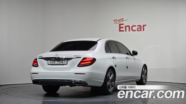 Mercedes-Benz E-Class из Кореи Encar