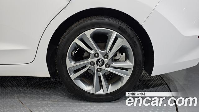 Hyundai AVANTE из Кореи Encar