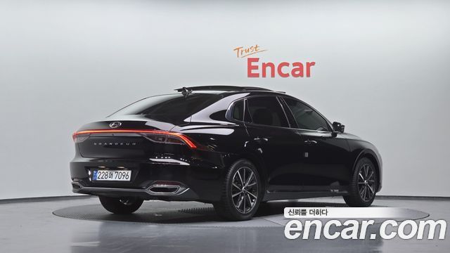 Hyundai Grandeur из Кореи Encar