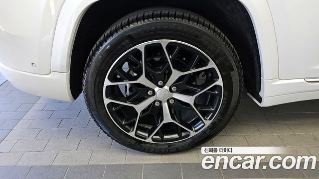 Jeep Cherokee 4xe Summit Reserve — пробег 74 597 км — фото 5 из 5