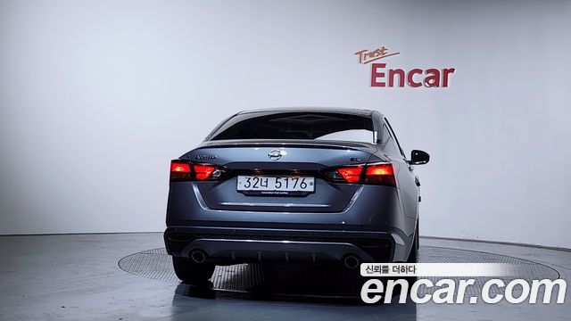 Nissan Altima из Кореи Encar