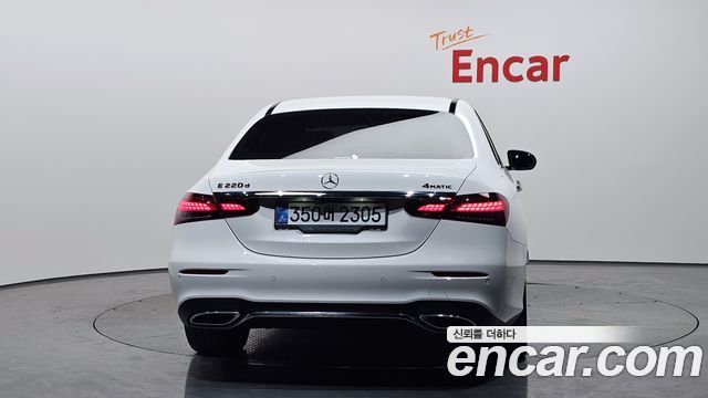 Mercedes-Benz E-Class из Кореи Encar