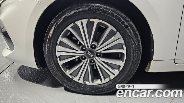Kia K7 из Кореи Encar