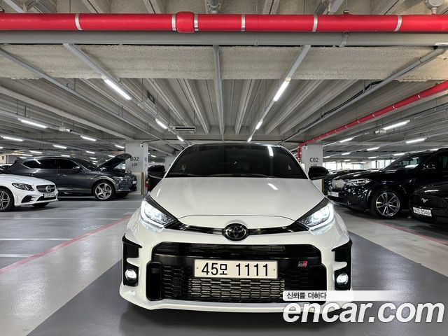 Toyota Yaris(Vitz) из Кореи Encar