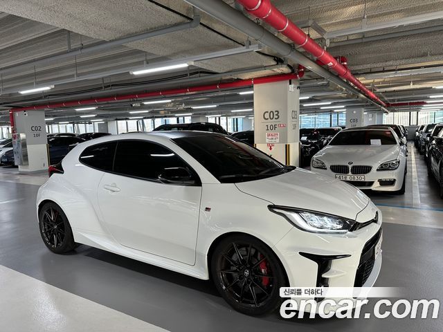 Toyota Yaris(Vitz) из Кореи Encar