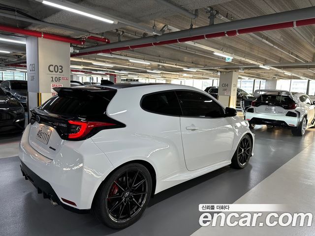 Toyota Yaris(Vitz) из Кореи Encar