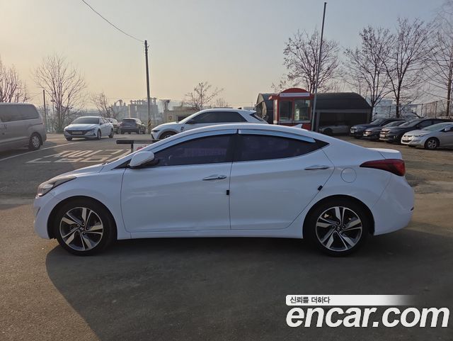 Hyundai AVANTE 1.6 GDi Premium TUIX Edition II — пробег 170 000 км — фото 2 из 5