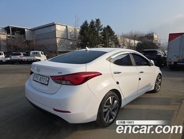 Hyundai AVANTE 1.6 GDi Premium TUIX Edition II — пробег 170 000 км — фото 4 из 5