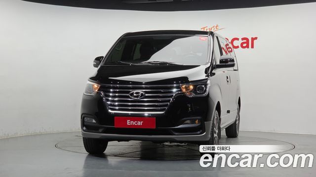 Hyundai Starex 4WD Urban 9-Seater Exclusive — пробег 98 349 км — фото 3 из 5
