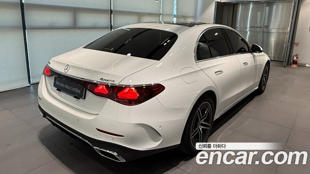 Mercedes-Benz E-Class E300 4MATIC AMG Line — пробег 12 350 км — фото 2 из 5