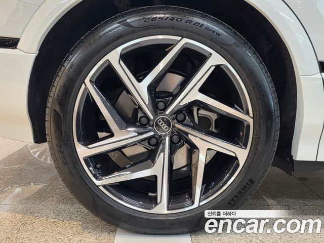 Audi Q6 e-tron из Кореи Encar