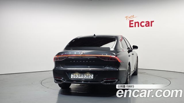 Hyundai Grandeur из Кореи Encar