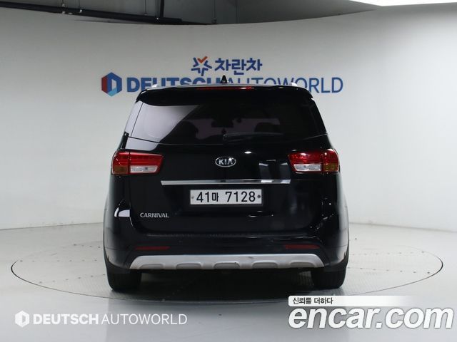 Kia Carnival из Кореи Encar