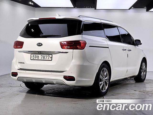 Kia Carnival из Кореи Encar