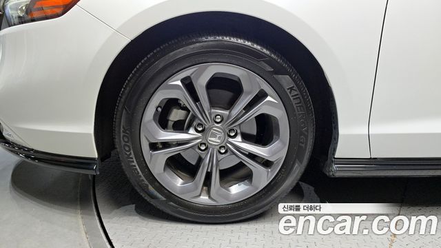 Honda Accord 1.5 Turbo — пробег 21 392 км — фото 5 из 5