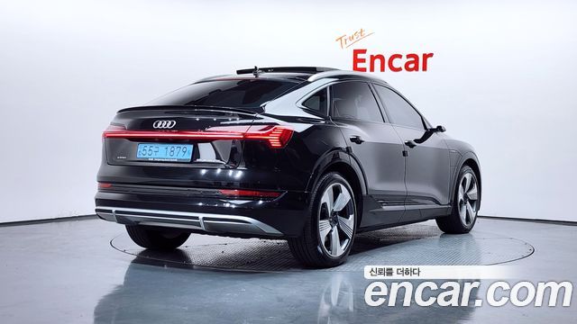 Audi e-tron 55 Quattro Sportback — пробег 141 496 км — фото 2 из 5