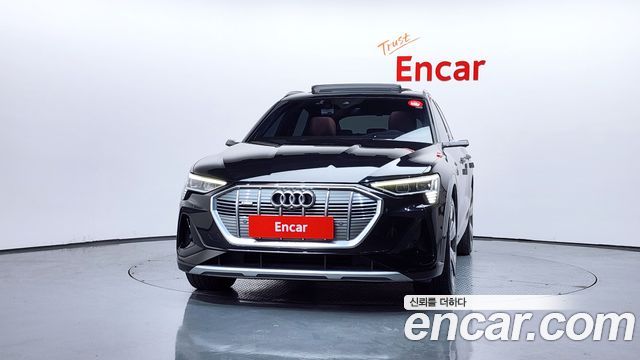 Audi e-tron 55 Quattro Sportback — пробег 141 496 км — фото 3 из 5