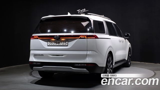 Kia Carnival из Кореи Encar