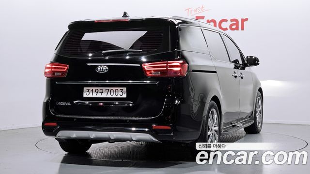 Kia Carnival из Кореи Encar