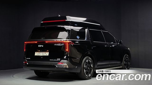 Kia Carnival HEV 7-Seater Hi-Limousine (Special vehicle) — пробег 24 634 км — фото 2 из 5