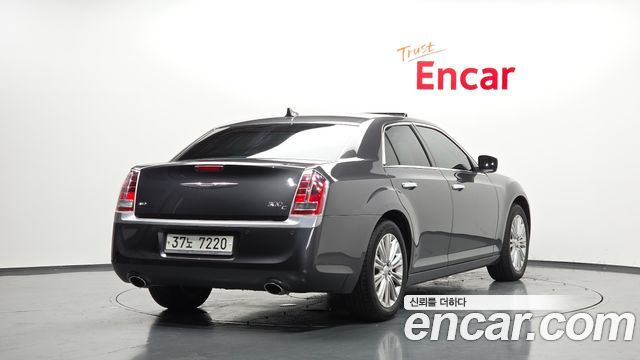 Chrysler 300C 3.6 AWD — пробег 118 429 км — фото 2 из 5