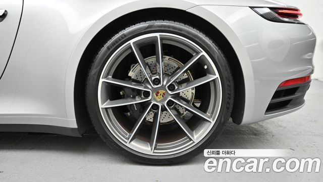 Porsche 911 Carrera — пробег 15 000 км — фото 5 из 5