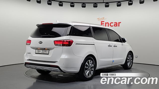 Kia Carnival из Кореи Encar