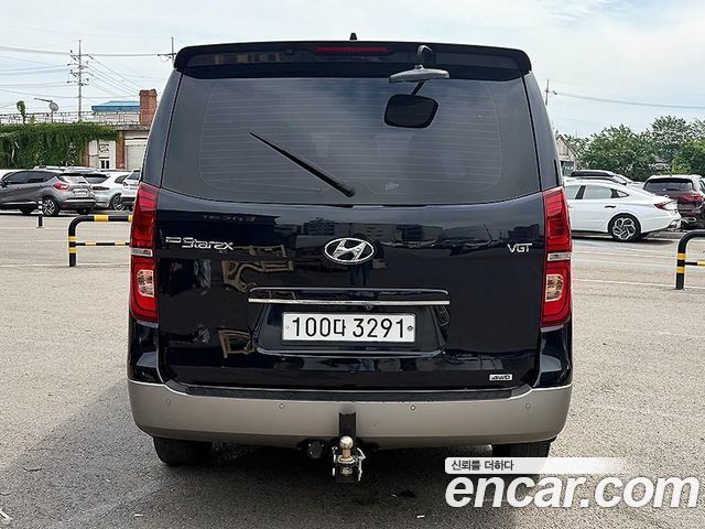 Hyundai Starex 4WD Urban 9-Seater Premium Special — пробег 192 812 км — фото 3 из 5