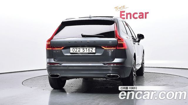 Volvo XC60 D4 Inscription — пробег 165 377 км — фото 4 из 5