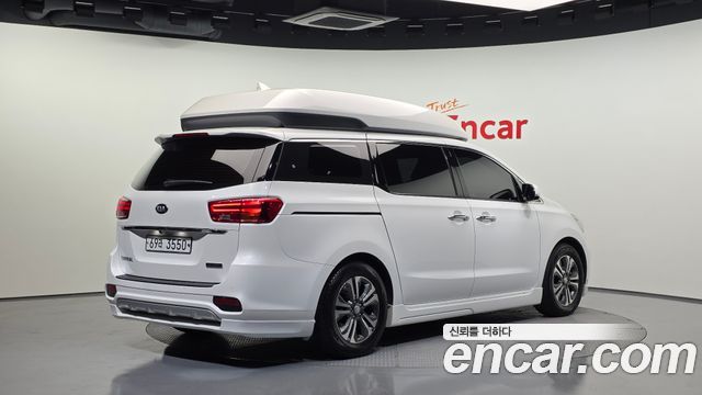 Kia Carnival 9-Seater Hi-Limousine Luxury — пробег 62 407 км — фото 2 из 5