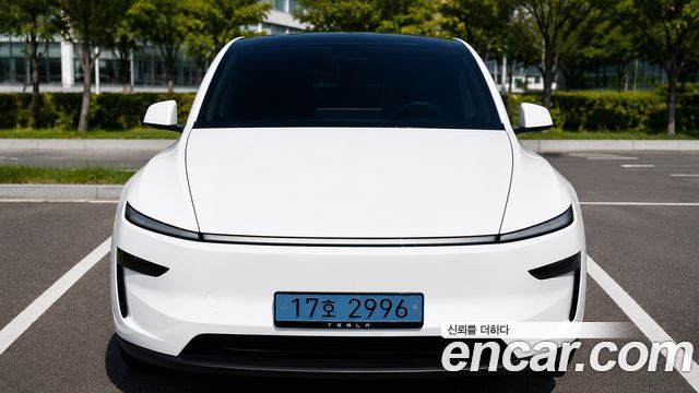 Tesla Model Y RWD — пробег 17 855 км — фото 1 из 5