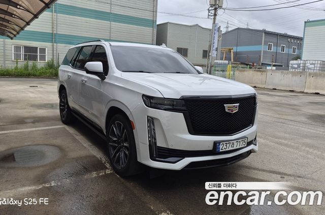 Cadillac Escalade 6.2 Sports Platinum — пробег 48 000 км — фото 2 из 5