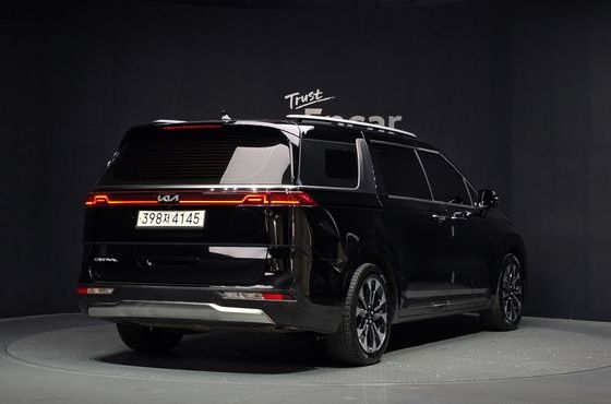 Kia Carnival 9-Seater Signature — пробег 89 184 км — фото 2 из 5