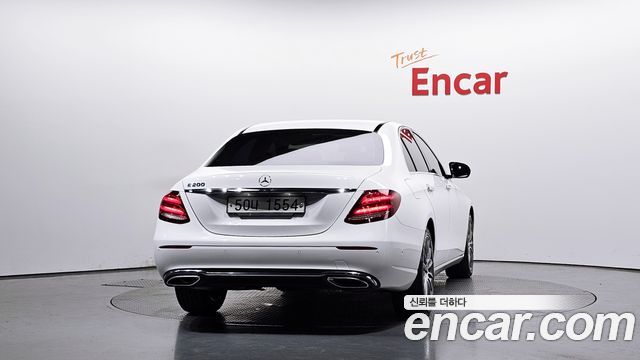 Mercedes-Benz E-Class из Кореи Encar